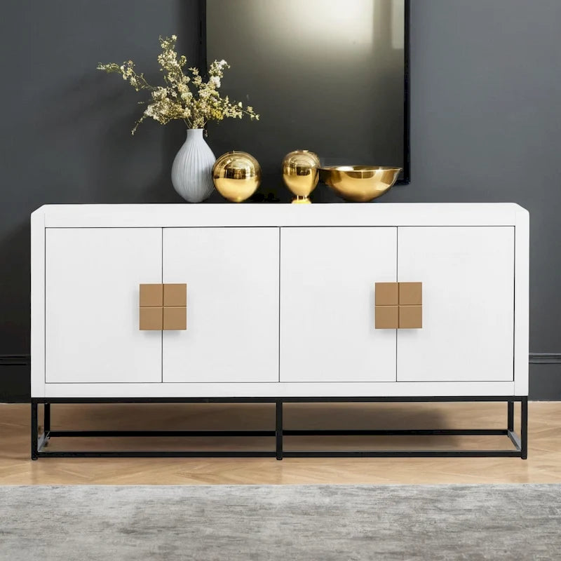 Meuble de style "Luxe Léger" avec pieds de support uniques et étagères réglables, convient pour les salons et les couloirs.