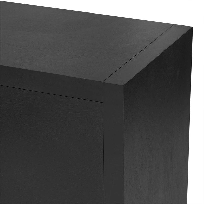 Meuble de style "Luxe Léger" avec pieds de support uniques et étagères réglables, convient pour les salons et les couloirs.
