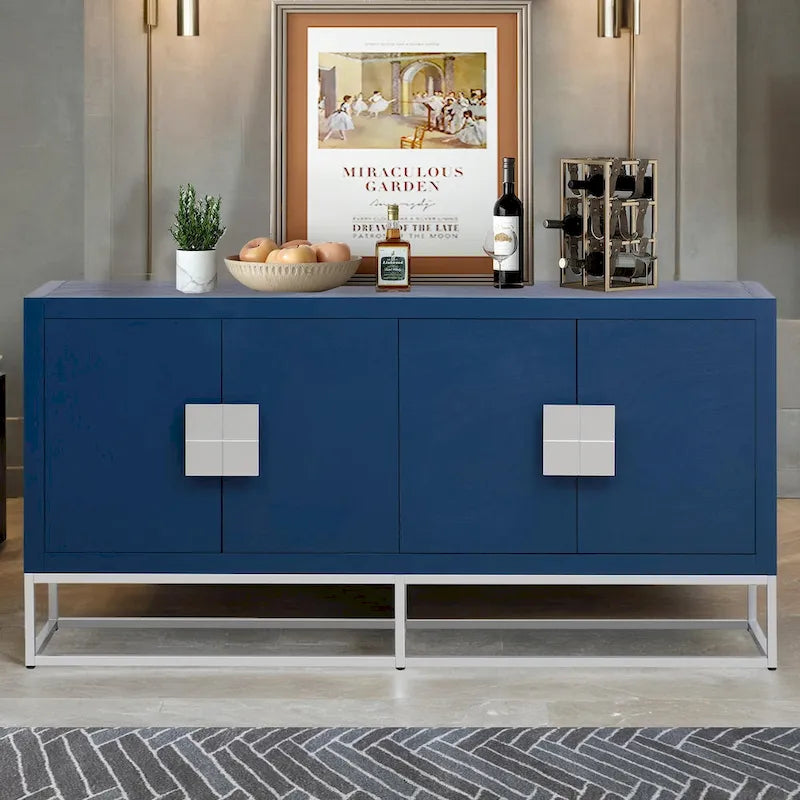 Meuble de style "Luxe Léger" avec pieds de support uniques et étagères réglables, convient pour les salons et les couloirs.