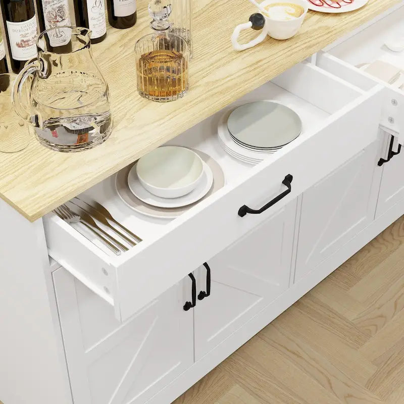 55.91 Grand buffet de ferme